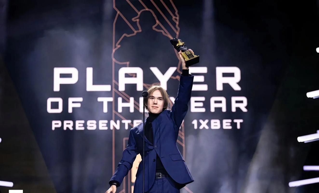 【赛后战报】轻松写意， JD Gaming 2：0碾压战胜FPX豪取三连胜