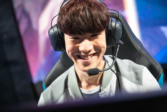 官方： Gumayusi 加入 Hanwha Life Esports